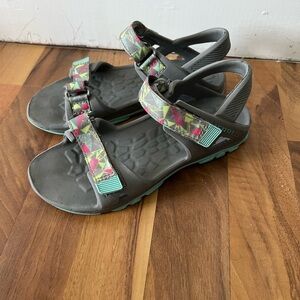 Merrell Hydro Drift Youth girls size 2 sandals, Velcro, GUC, summer, lightweight